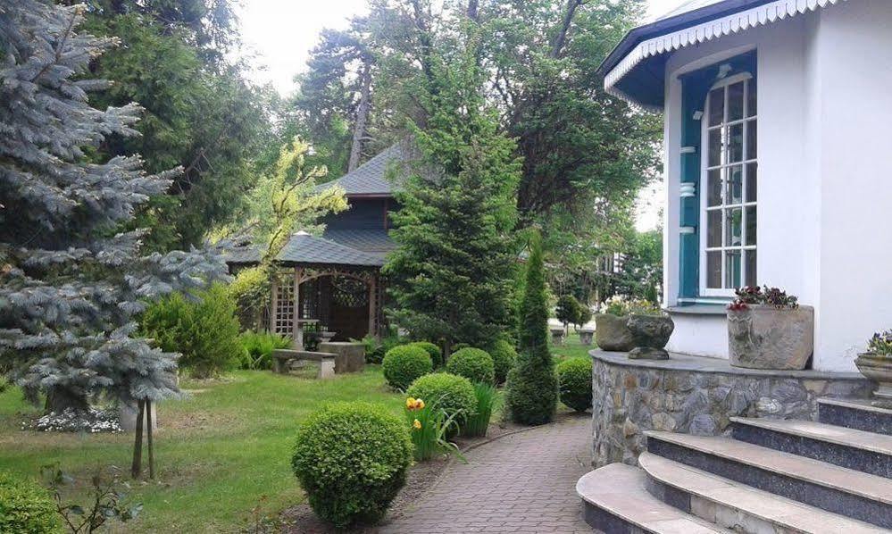 Готель Garden Болеславець